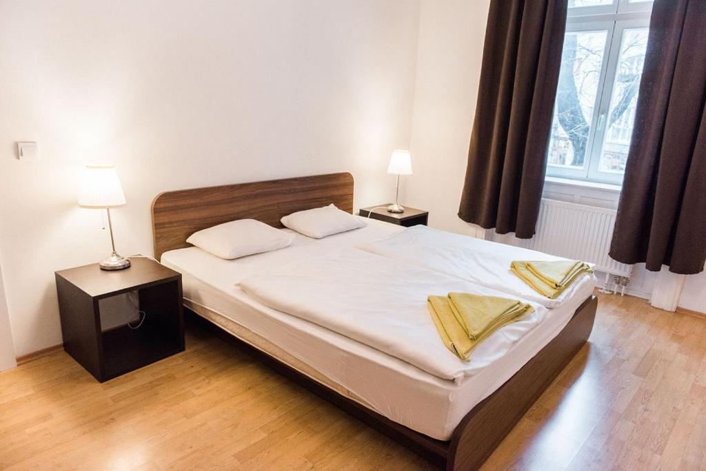 Lion Apartments In Historical Center, Bratislava Old Town Экстерьер фото